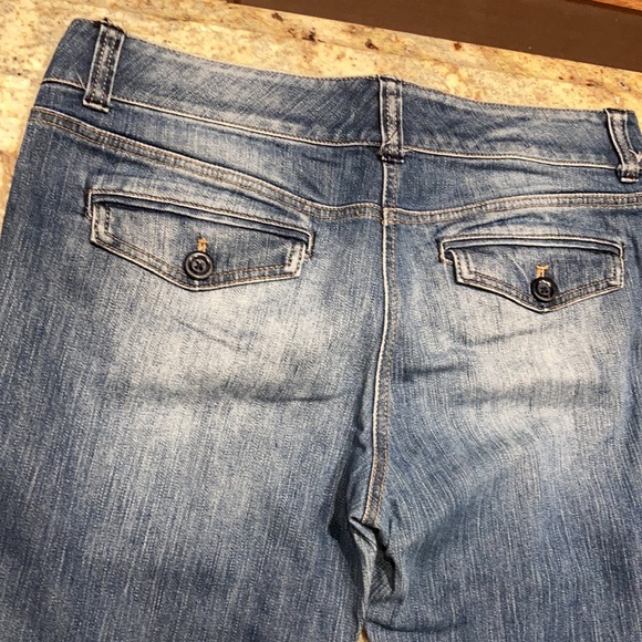 Jeans - Picture 11 of 16